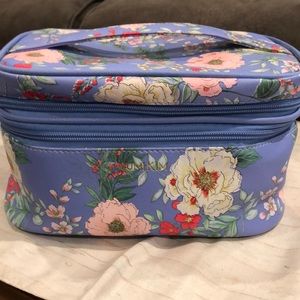 Yumi Kim Make Up/Train case.